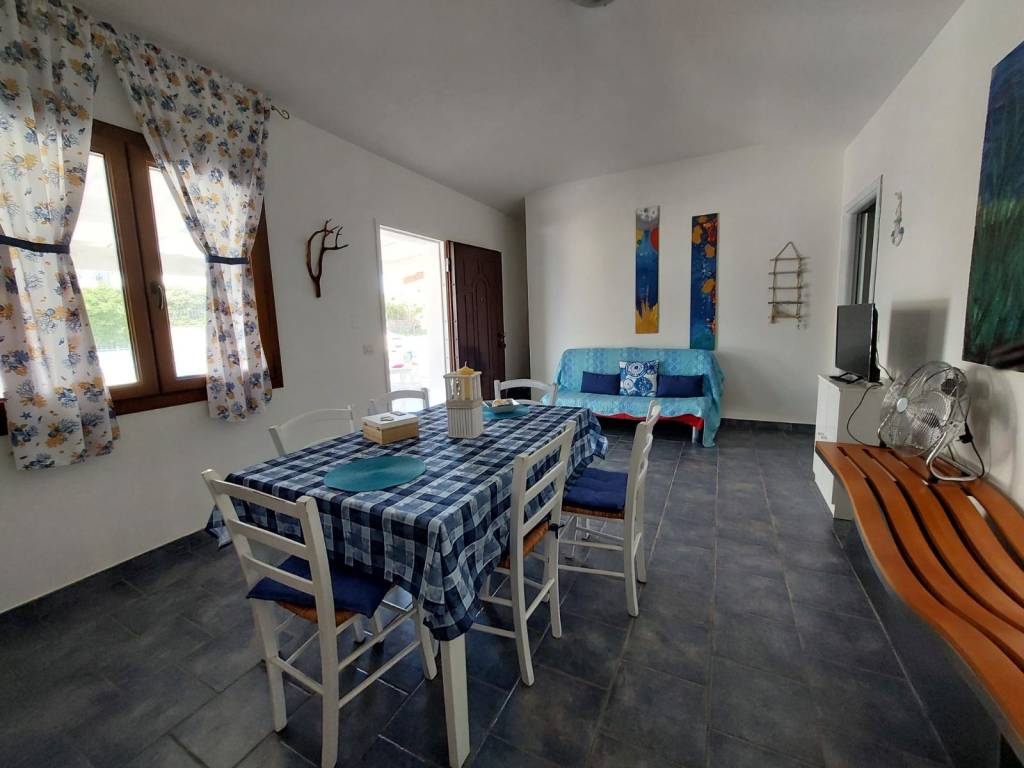 casa indipendente in vendita a Calasetta
