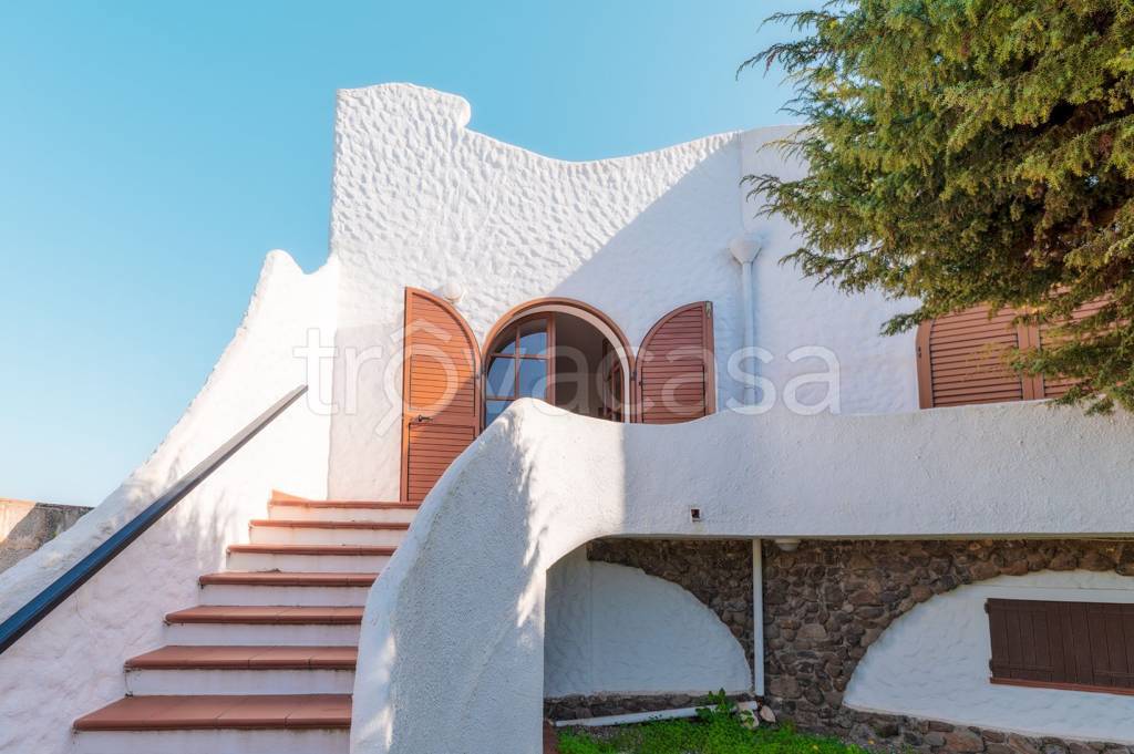 casa indipendente in vendita a Calasetta