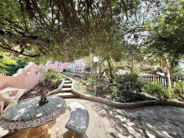 casa indipendente in vendita a Calasetta