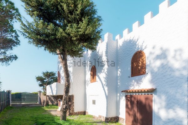 casa indipendente in vendita a Calasetta