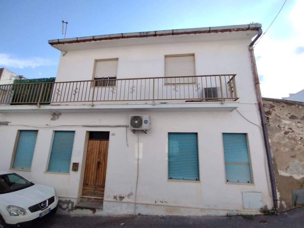 casa indipendente in vendita a Calasetta