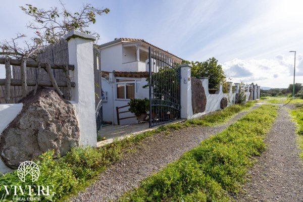 casa indipendente in vendita a Calasetta