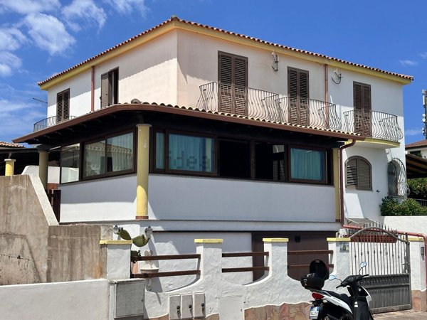 casa indipendente in vendita a Calasetta