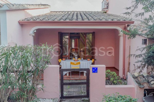 casa indipendente in vendita a Calasetta