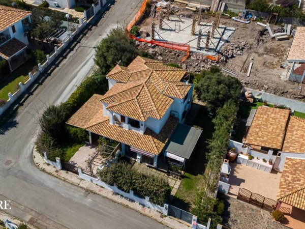 casa indipendente in vendita a Calasetta