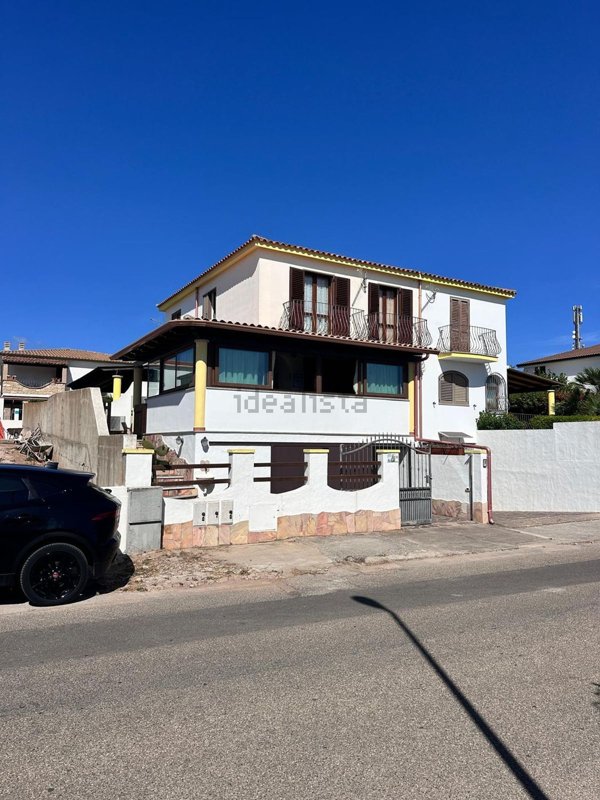 casa indipendente in vendita a Calasetta