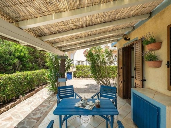 casa indipendente in vendita a Calasetta