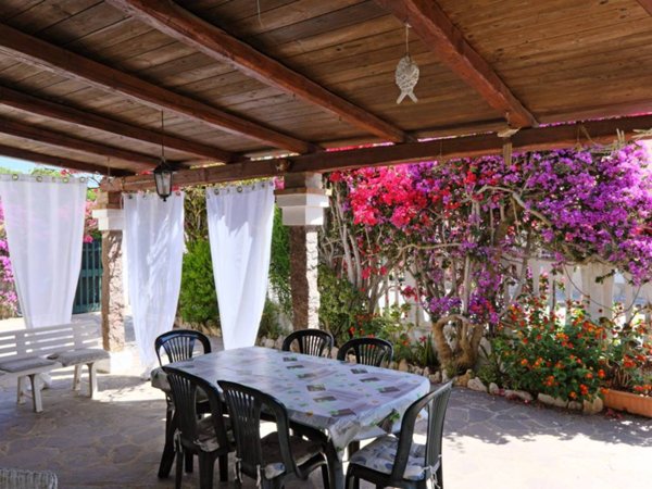 casa indipendente in vendita a Calasetta