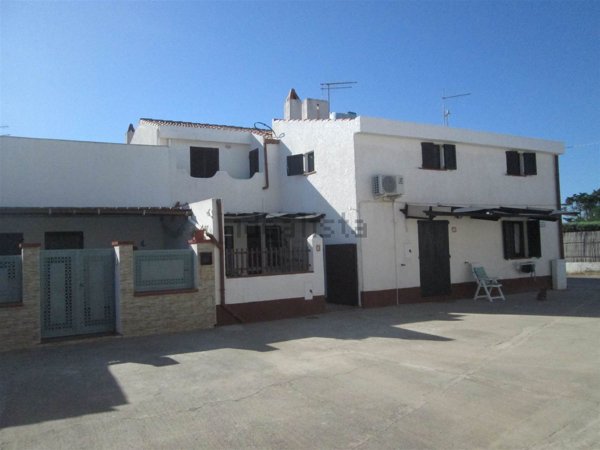 casa indipendente in vendita a Calasetta