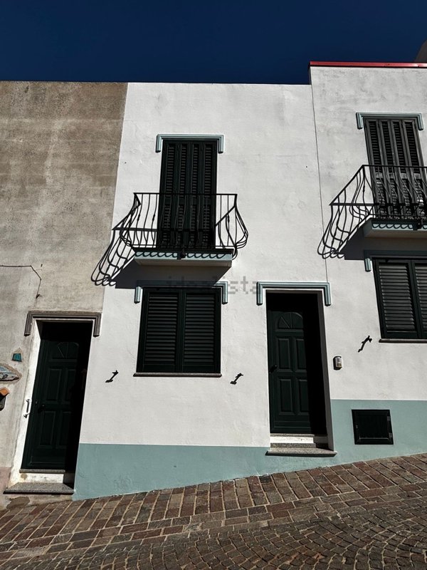 casa indipendente in vendita a Calasetta