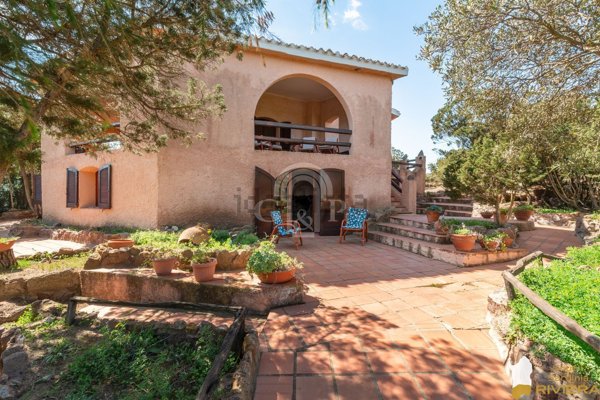 casa indipendente in vendita a Calasetta