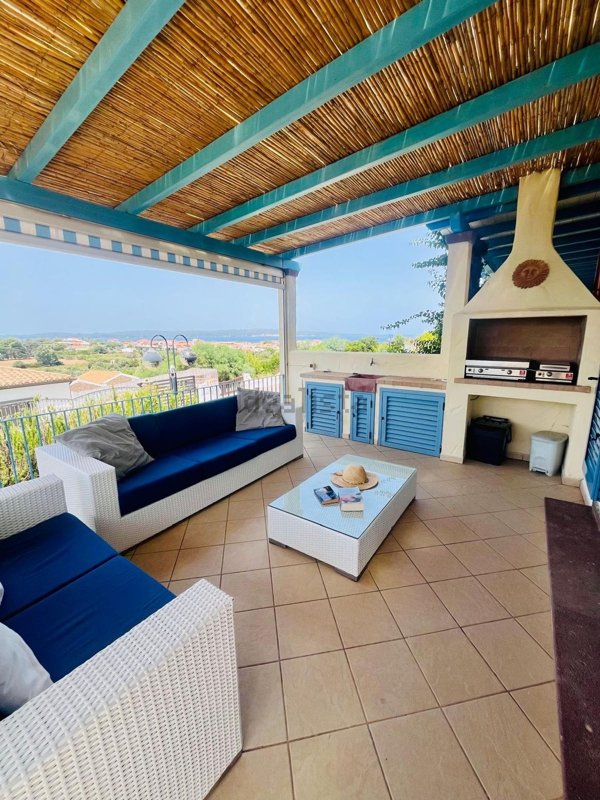 casa indipendente in vendita a Calasetta