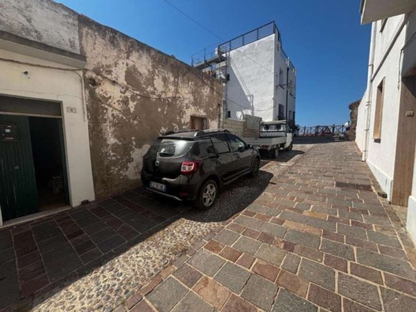 casa indipendente in vendita a Calasetta