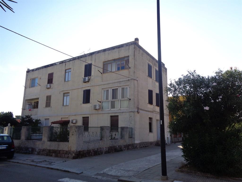 appartamento in vendita a Carbonia in zona Cortoghiana