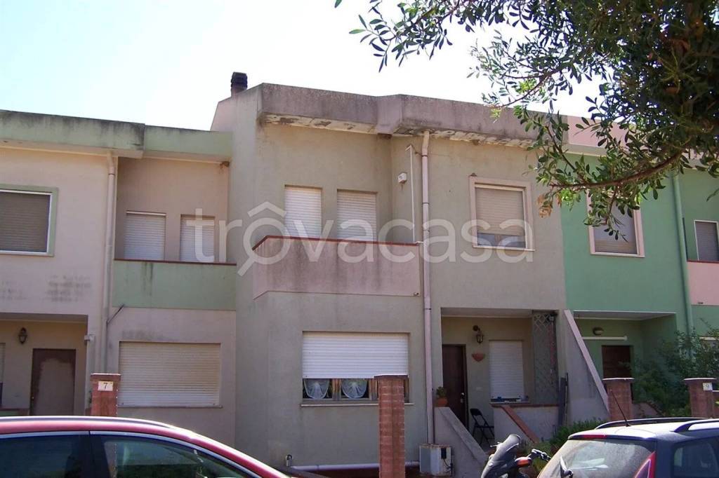 casa indipendente in vendita a Carbonia