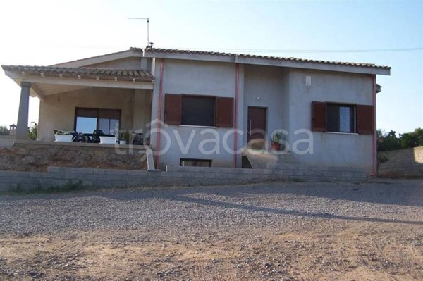 casa indipendente in vendita a Carbonia