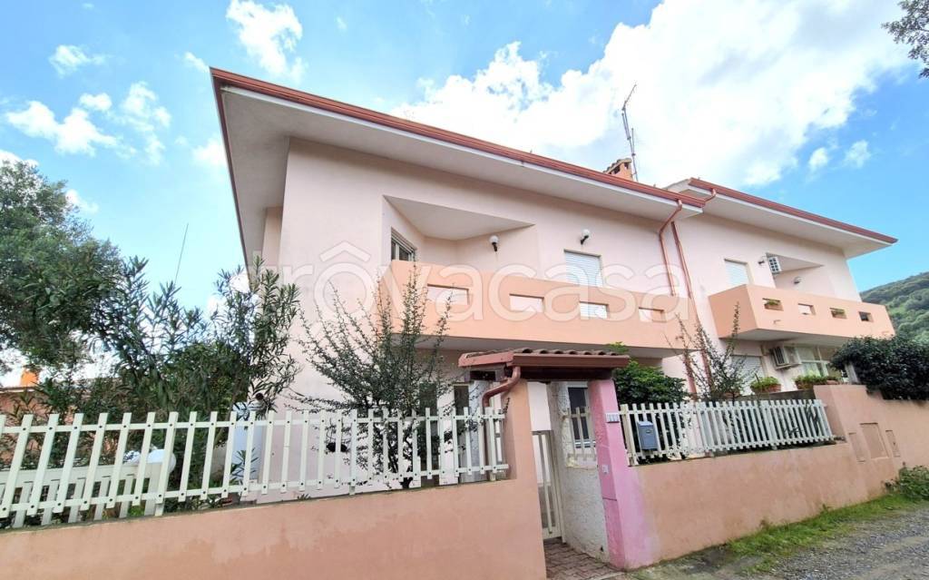 casa indipendente in vendita a Carbonia
