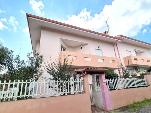 casa indipendente in vendita a Carbonia