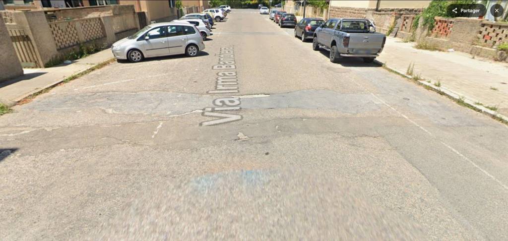 appartamento in vendita a Carbonia in zona Cortoghiana