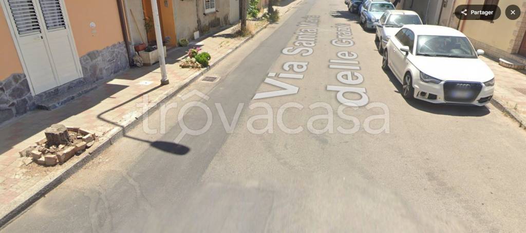appartamento in vendita a Carbonia in zona Barbusi