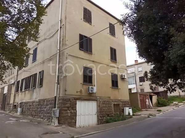 appartamento in vendita a Carbonia in zona Cortoghiana