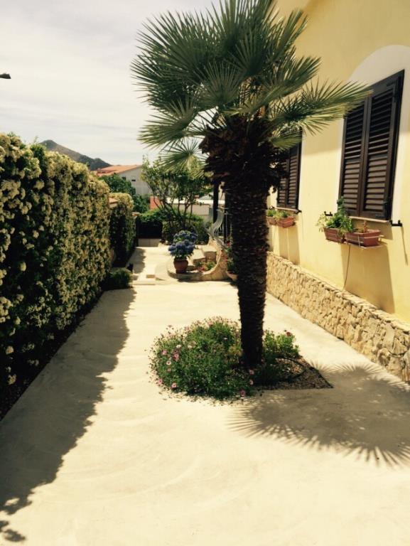 casa indipendente in vendita a Carbonia
