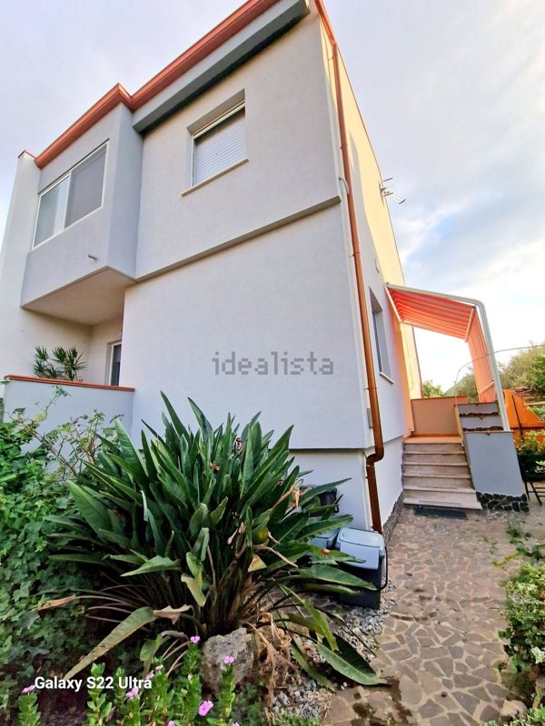 casa indipendente in vendita a Carbonia
