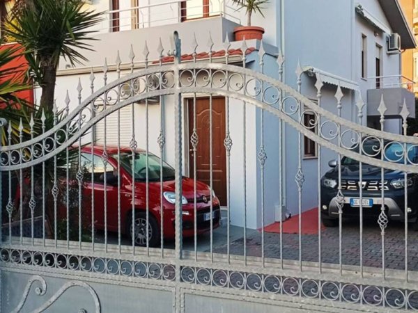 casa indipendente in vendita a Carbonia