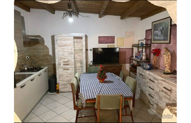 casa indipendente in vendita a Carbonia in zona Cortoghiana