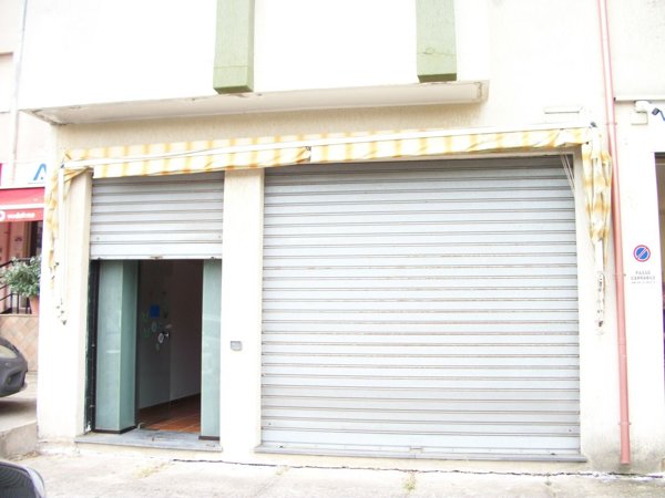 locale commerciale in vendita a Carbonia