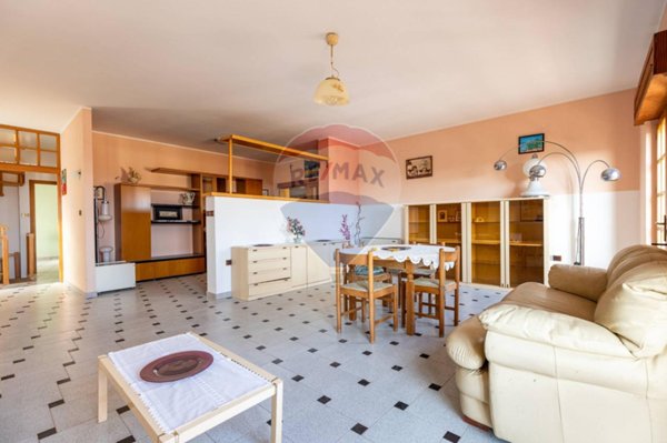 casa indipendente in vendita a Carbonia