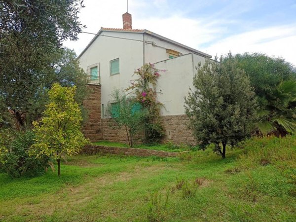 casa indipendente in vendita a Carbonia