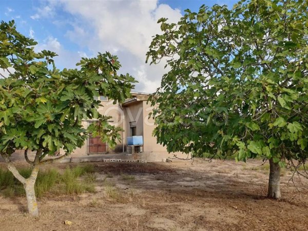 casa indipendente in vendita a Carbonia