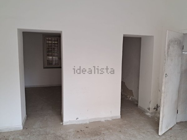 locale commerciale in vendita a Carbonia