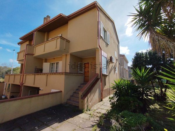 casa indipendente in vendita a Carbonia