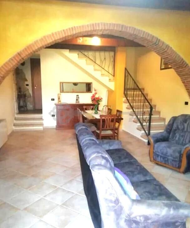 pentavano in vendita a Carbonia