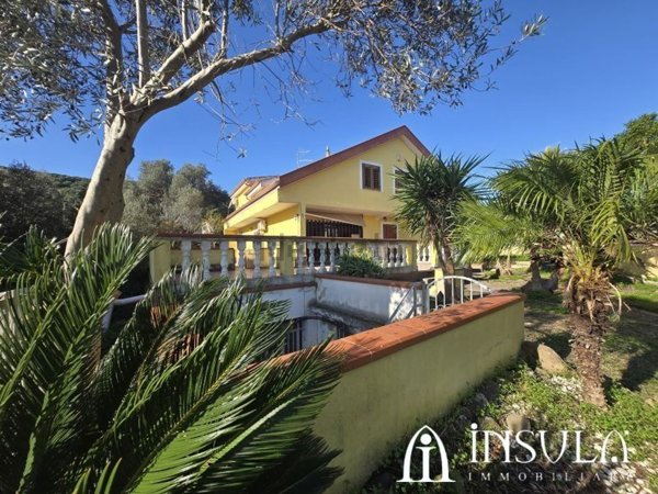 casa indipendente in vendita a Carbonia