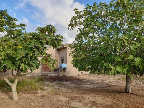 casa indipendente in vendita a Carbonia