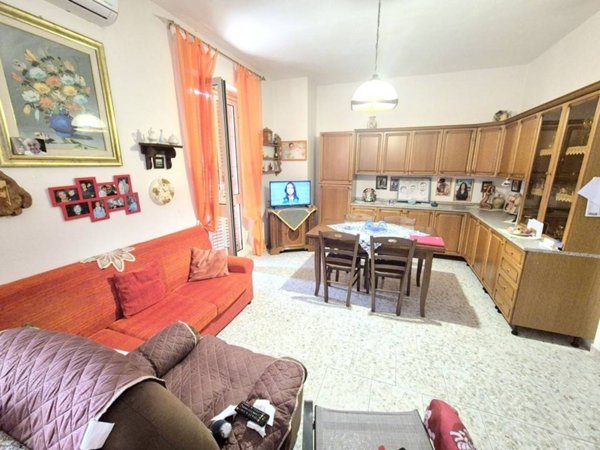 appartamento in vendita a Carbonia in zona Cortoghiana
