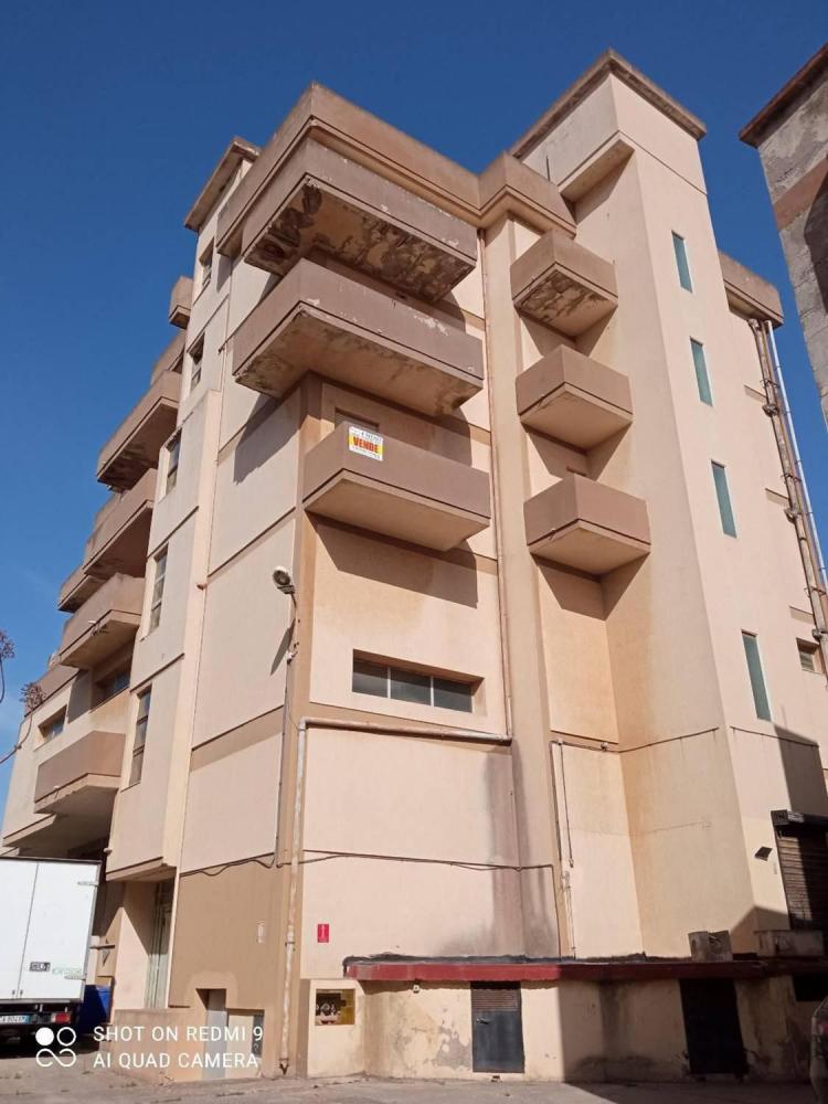 intera palazzina in vendita a Carbonia