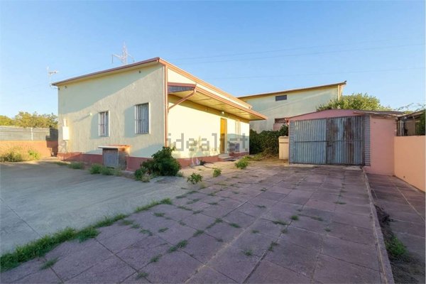 casa indipendente in vendita a Carbonia