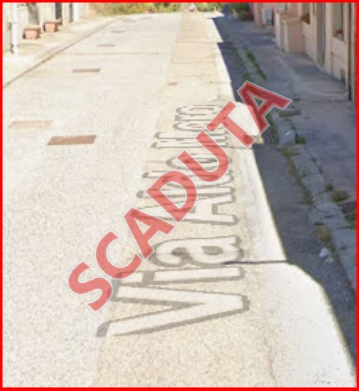 locale commerciale in vendita a Carbonia in zona Bacu Abis