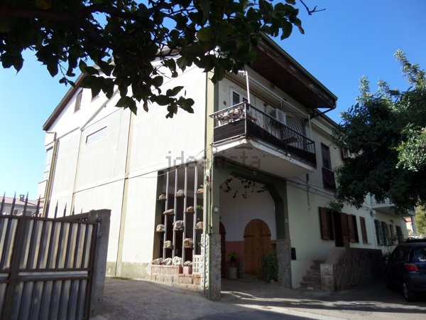 casa indipendente in vendita a Carbonia