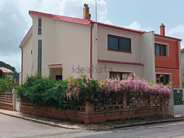 casa indipendente in vendita a Carbonia