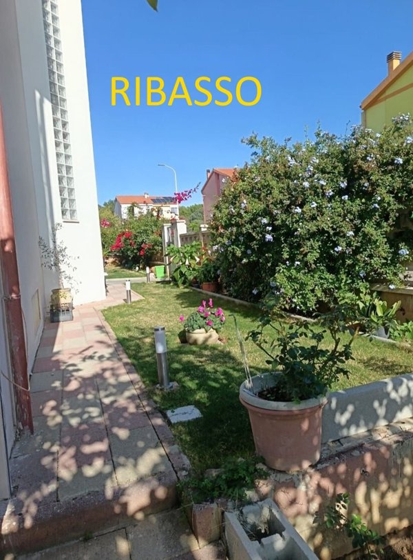 casa indipendente in vendita a Carbonia in zona Serbariu
