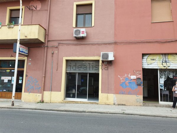 negozio in vendita a Carbonia