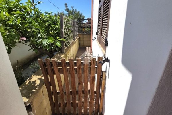 appartamento in vendita a Carbonia in zona Sirri