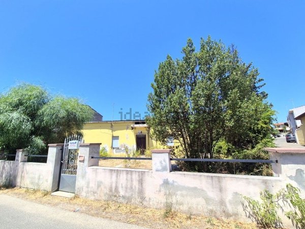 casa indipendente in vendita a Carbonia in zona Serbariu
