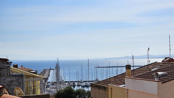 casa indipendente in vendita a Carloforte