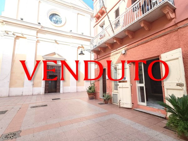 locale commerciale in vendita a Carloforte